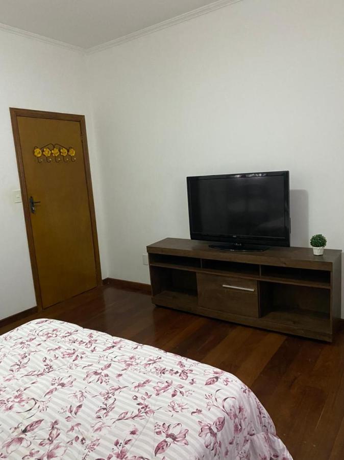 Hostel Gru Economico Com Quartos Individuais E Translado 과룰류스 외부 사진