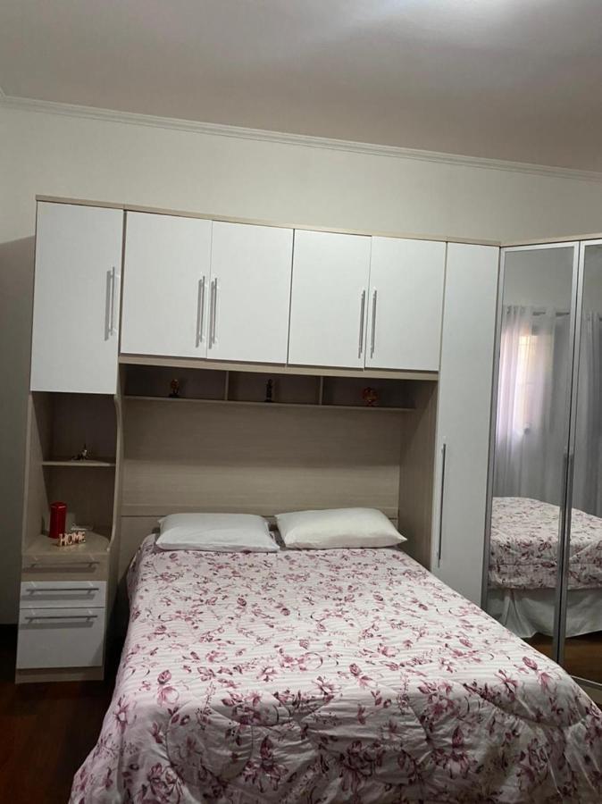 Hostel Gru Economico Com Quartos Individuais E Translado 과룰류스 외부 사진