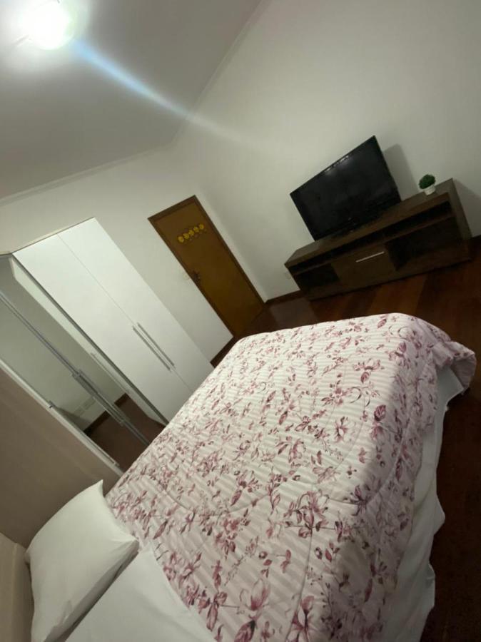 Hostel Gru Economico Com Quartos Individuais E Translado 과룰류스 외부 사진