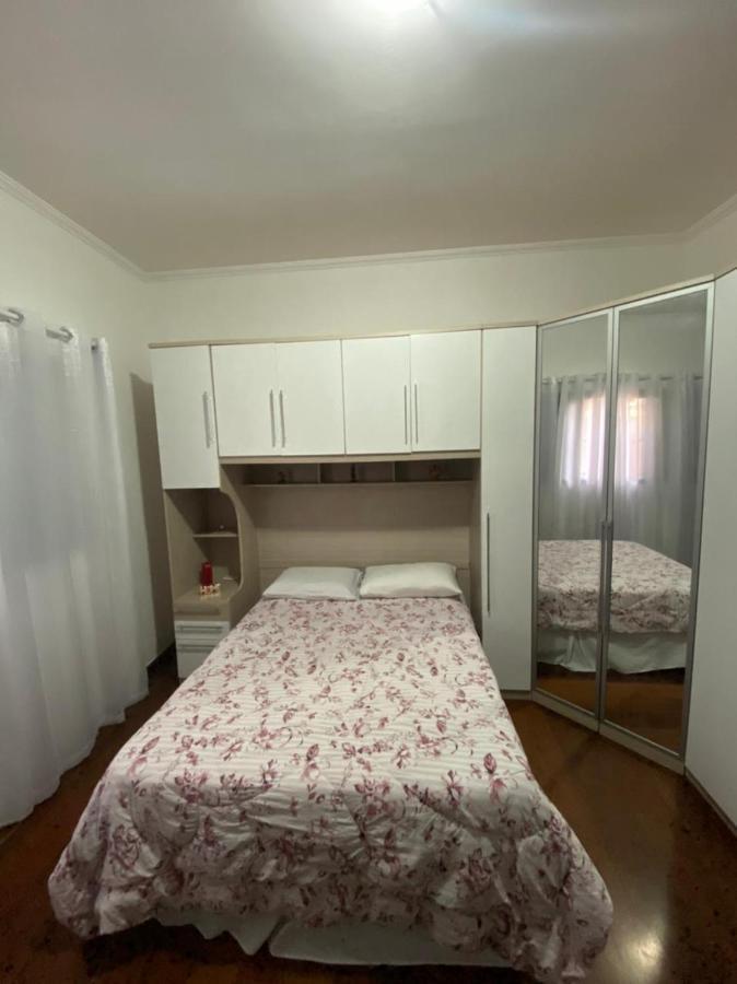Hostel Gru Economico Com Quartos Individuais E Translado 과룰류스 외부 사진