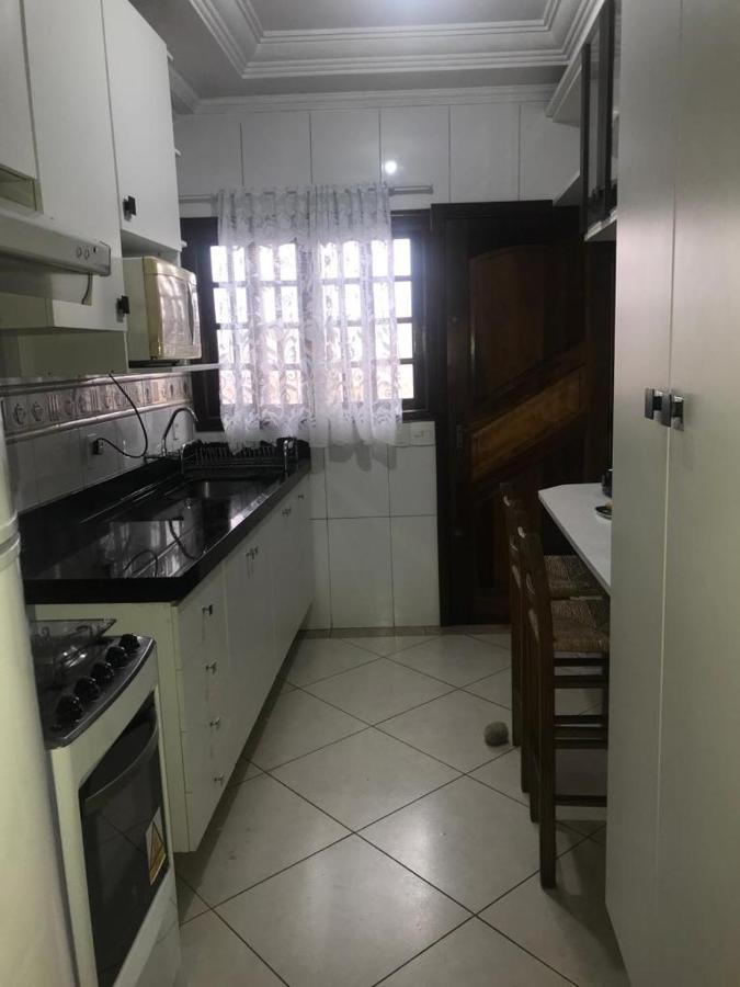 Hostel Gru Economico Com Quartos Individuais E Translado 과룰류스 외부 사진